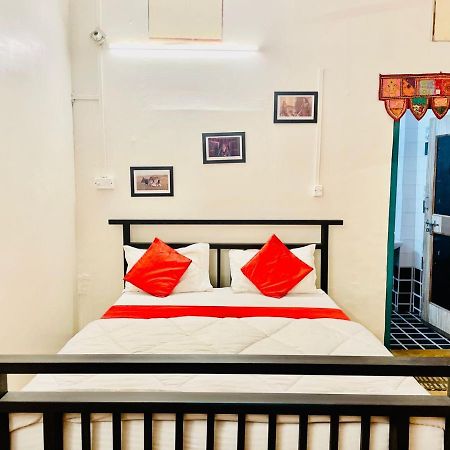Hotel Dilbar Safari Jaisalmer Bagian luar foto