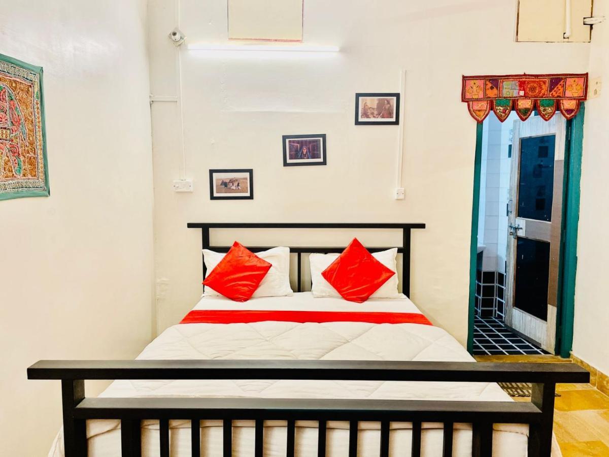 Hotel Dilbar Safari Jaisalmer Bagian luar foto