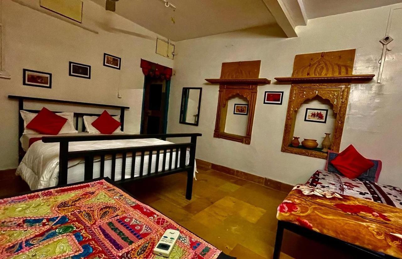 Hotel Dilbar Safari Jaisalmer Bagian luar foto