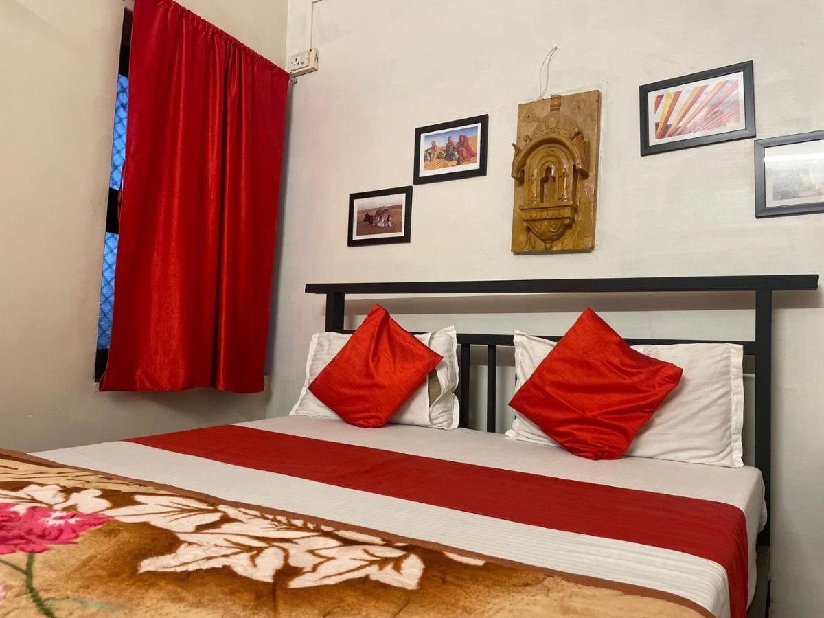 Hotel Dilbar Safari Jaisalmer Bagian luar foto