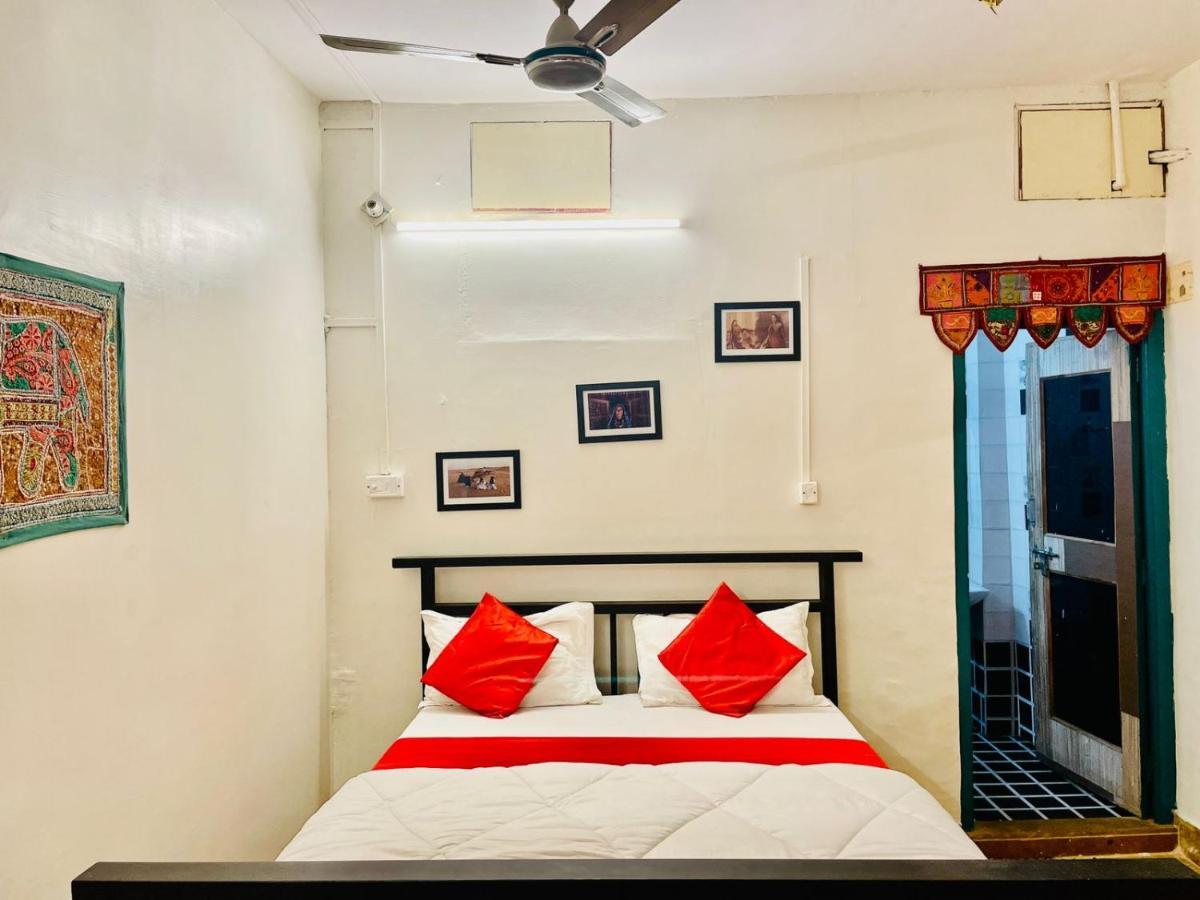 Hotel Dilbar Safari Jaisalmer Bagian luar foto