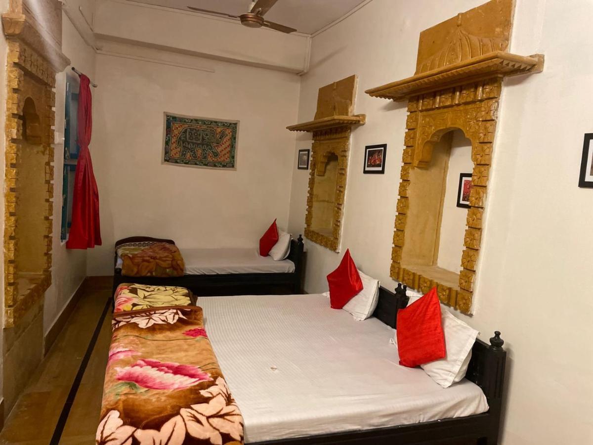 Hotel Dilbar Safari Jaisalmer Bagian luar foto