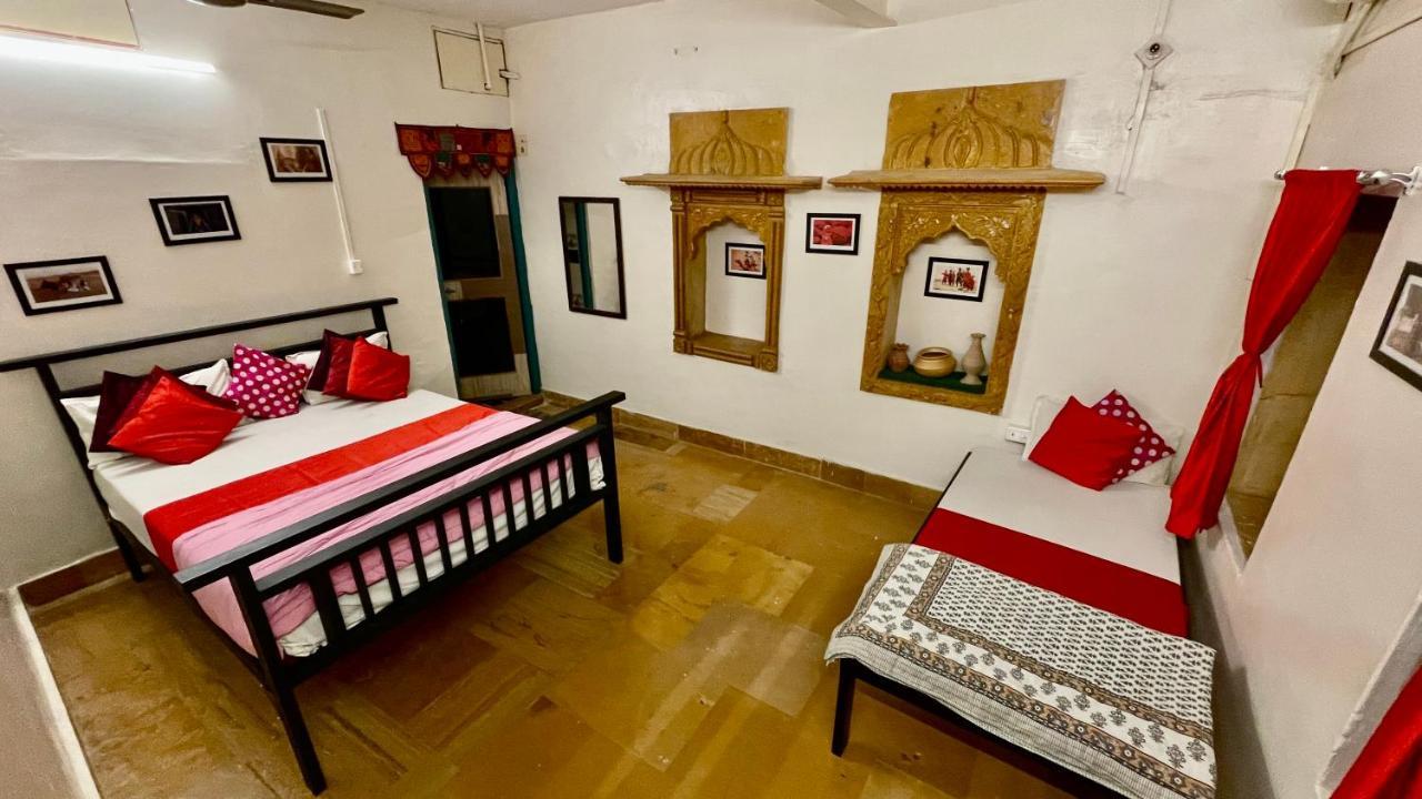 Hotel Dilbar Safari Jaisalmer Bagian luar foto