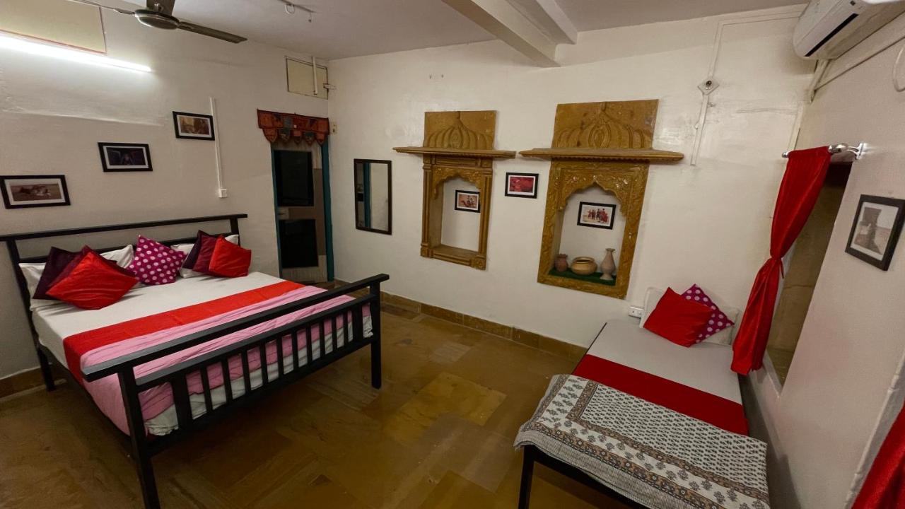 Hotel Dilbar Safari Jaisalmer Bagian luar foto