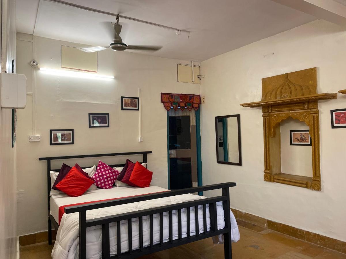 Hotel Dilbar Safari Jaisalmer Bagian luar foto