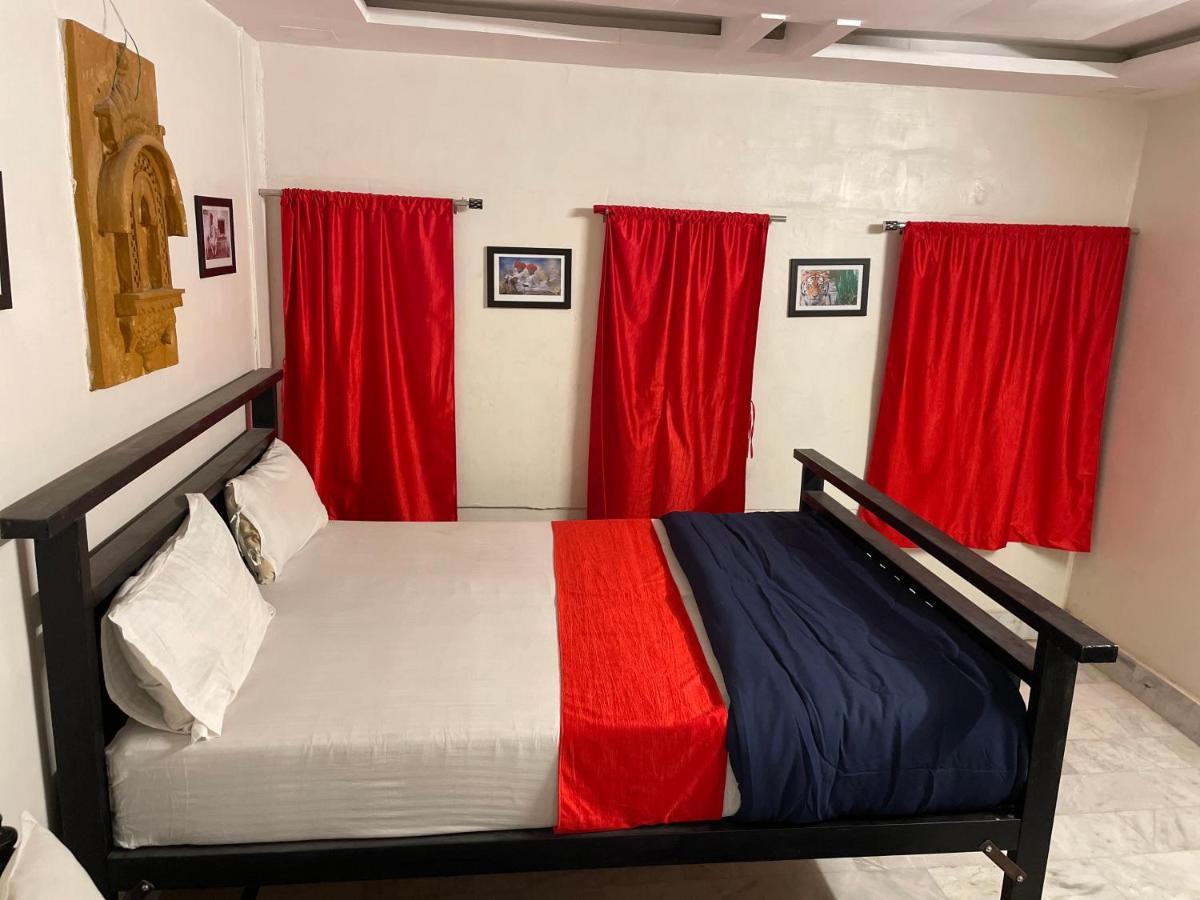 Hotel Dilbar Safari Jaisalmer Bagian luar foto
